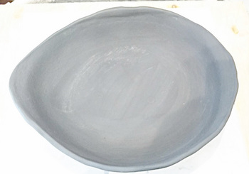 刷毛目カレー皿(黒土)1.JPG