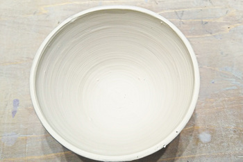 線彫り茶碗(黒)4.JPG