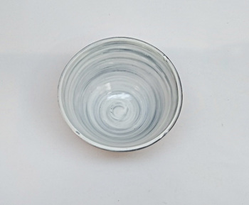 線彫り茶碗4.JPG